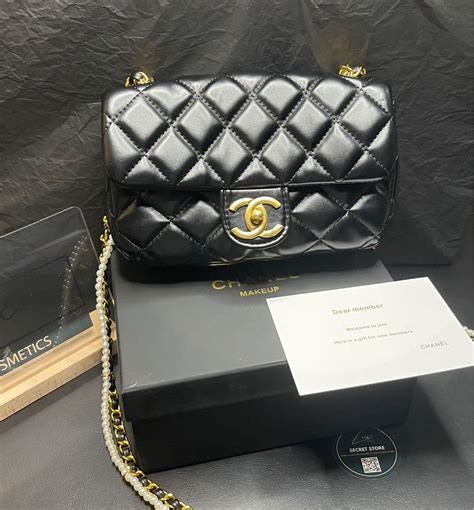 chanel makeup bag set|chanel makeup bag free gift.